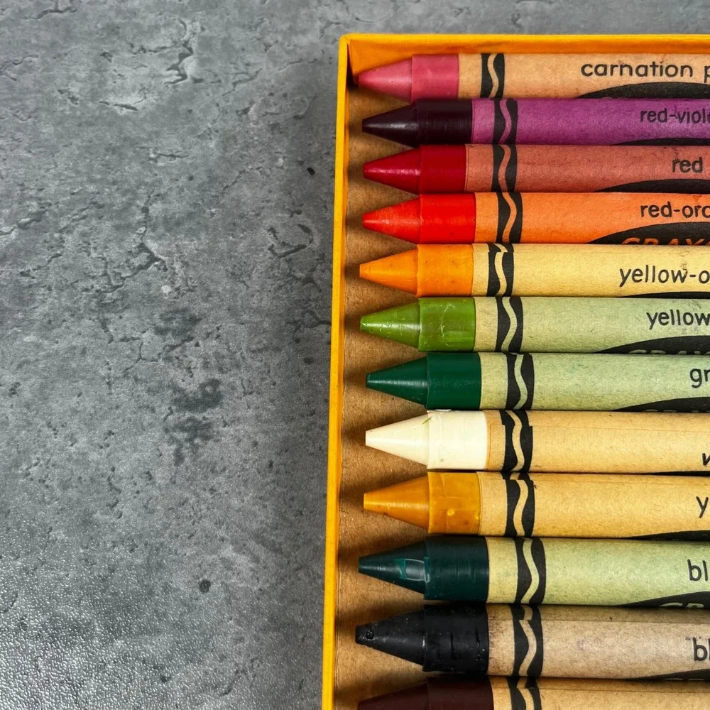 VTG 1940s-50s Crayola 16 Large Crayons No 336 Binney & Smith Different Brilliant